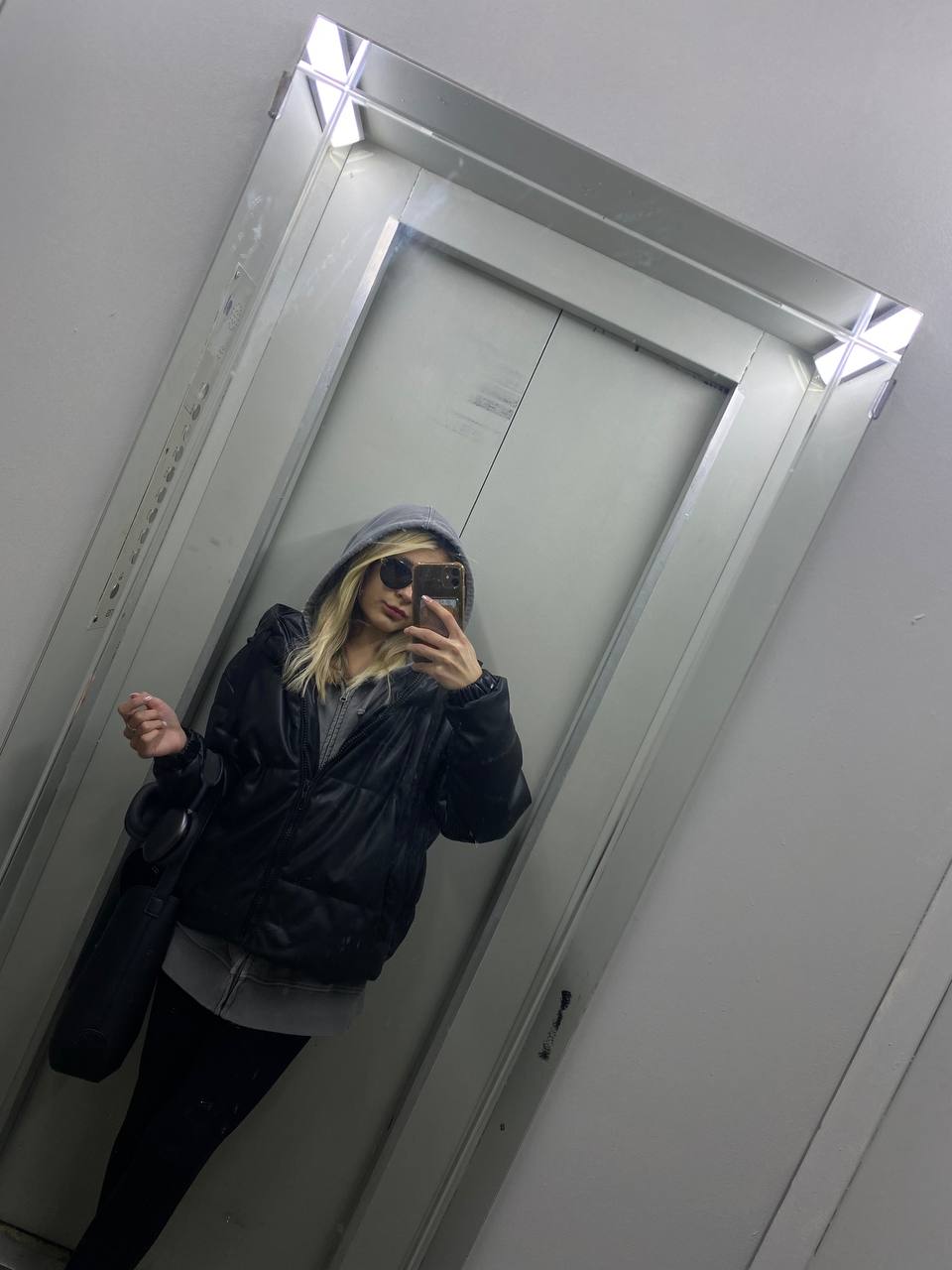 гуд моня!
Начинаю свою первую неделю с расписанной декомпозицей целей, по идее, это должно повлиять на эффективность, но по факту – посмотрим 😅
пока план задач на неделю выглядит классно и понятно | Сетка — социальная сеть от hh.ru