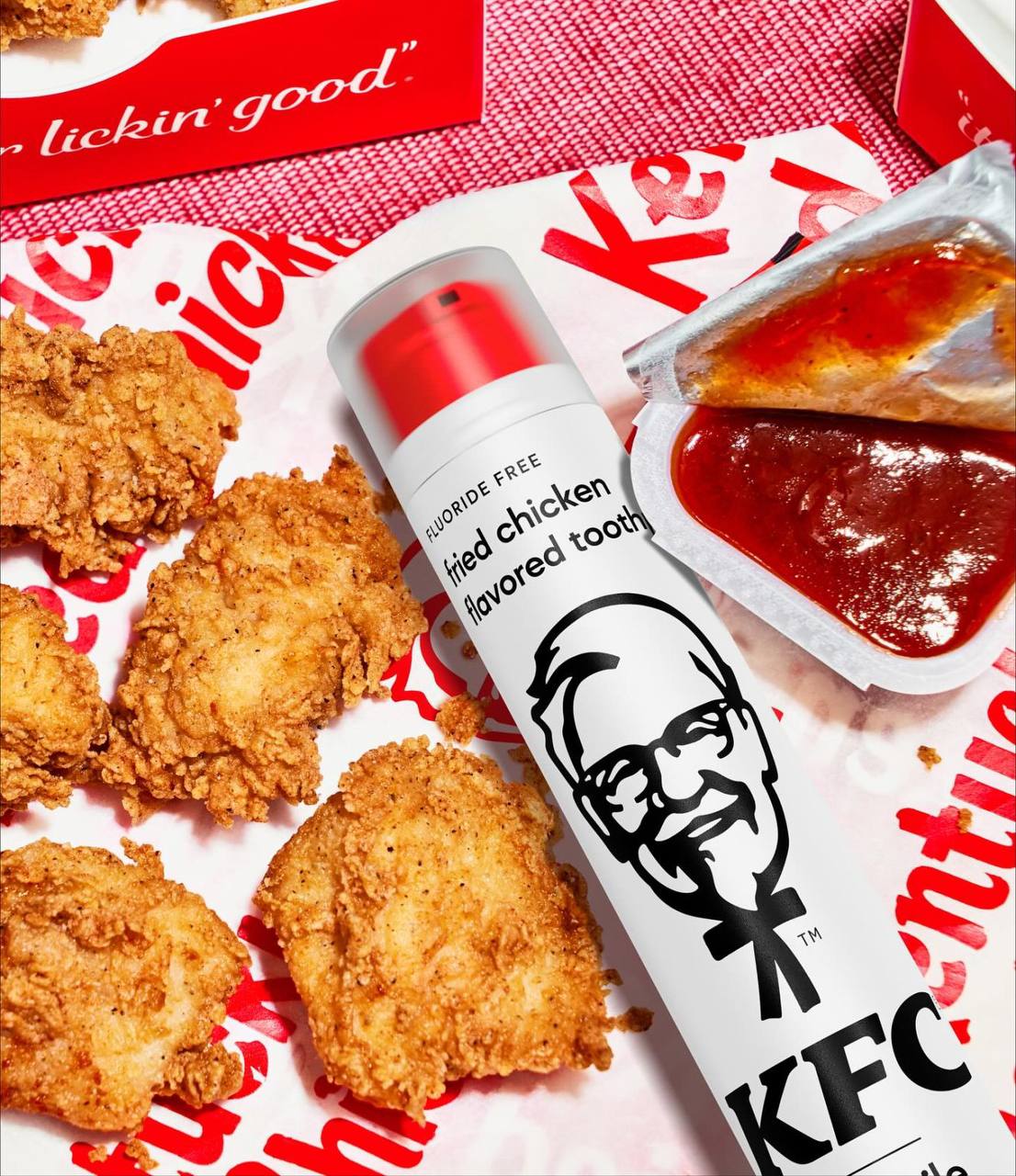 Это могло бы быть первоапрельской шуткой, но это реальность. KFC выпустили зубную пасту со вкусом жареной курицы.
Купить такую пасту можно за €12 | Сетка — социальная сеть от hh.ru