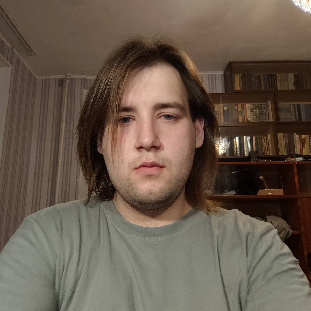 Андрей Ермолаев