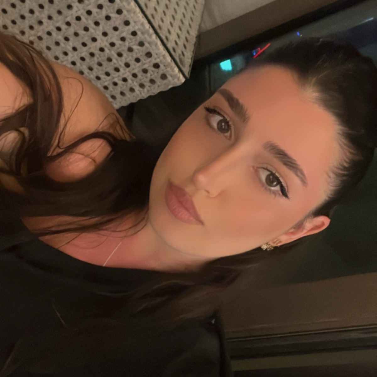 Елена Арутюнова