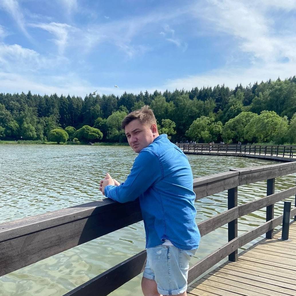 Юрий Нежинский