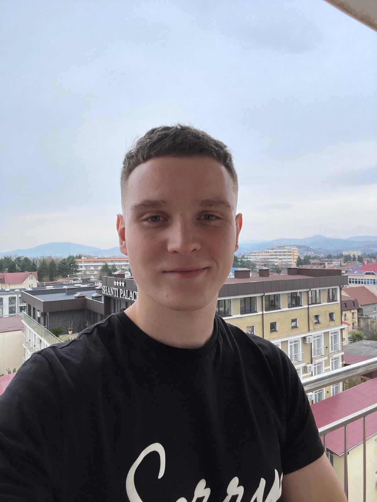 Антон Ларченко | Сетка — социальная сеть от hh.ru