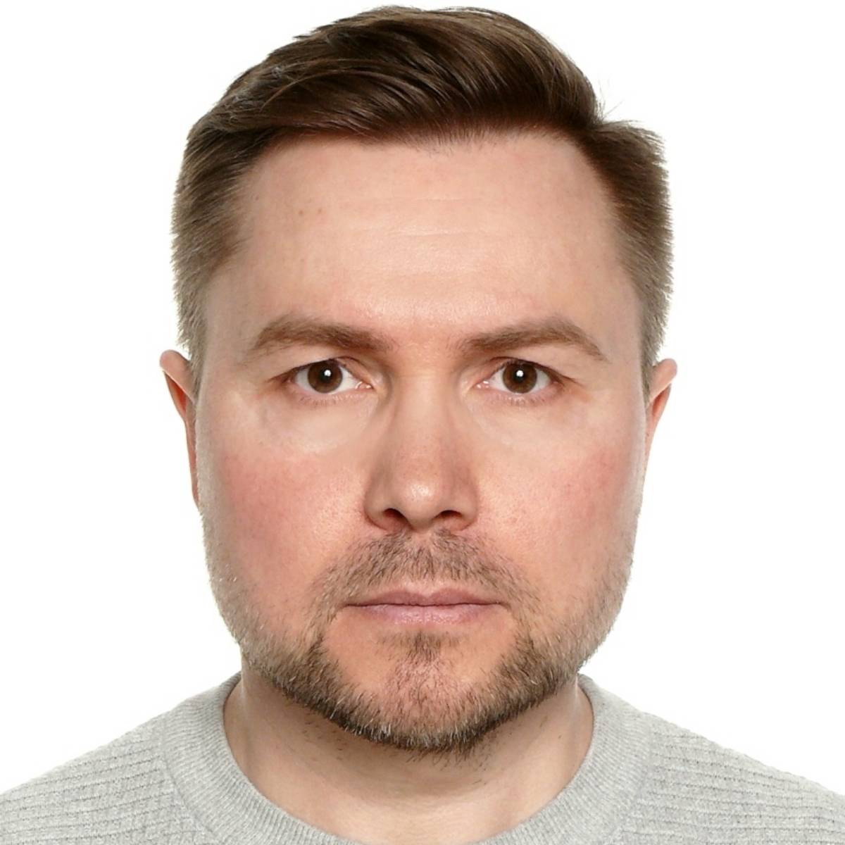 Роман Титов