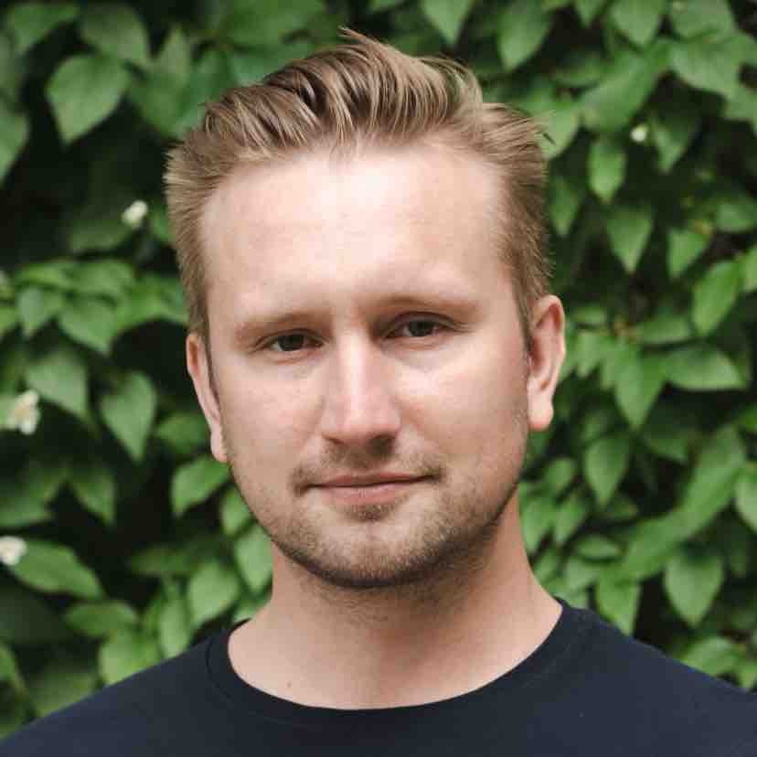 Александр Тихонов