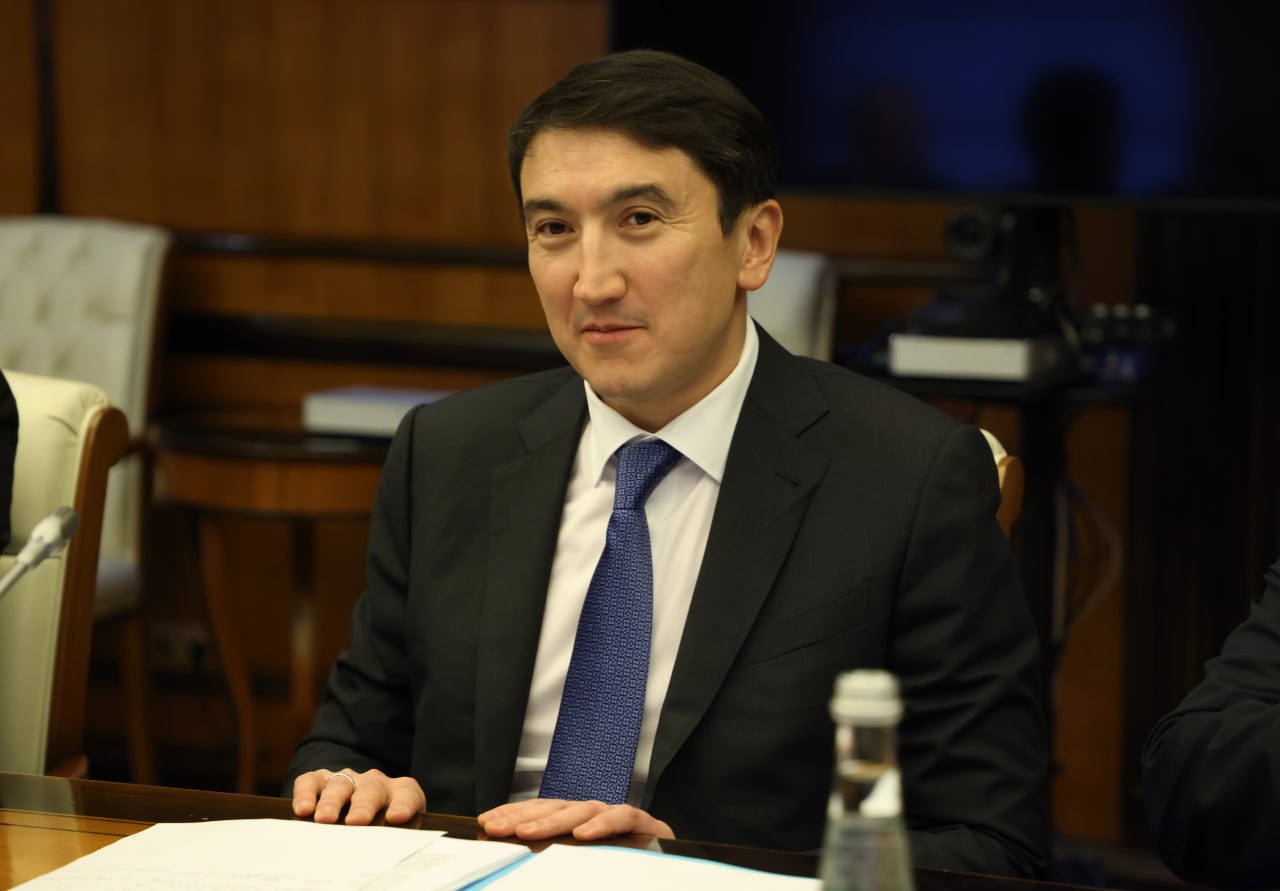 🇷🇺🇰🇿Александр Новак встретился с советником президента Казахстана Магзумом Мирзагалиевым и министром энергетики Казахстана Ерланом Аккенженовым
«Отношения с Астаной являются одним из приоритетов внешн... | Сетка — социальная сеть от hh.ru