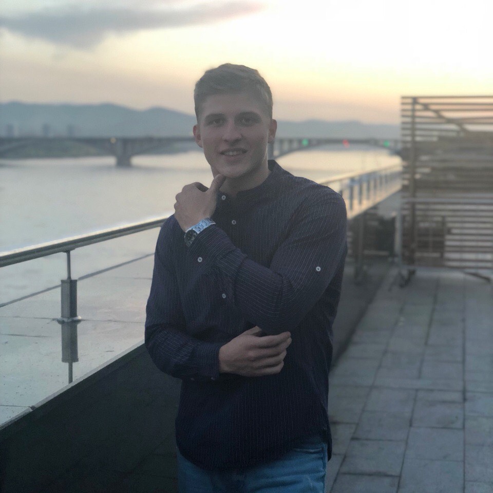 Артём Мельников