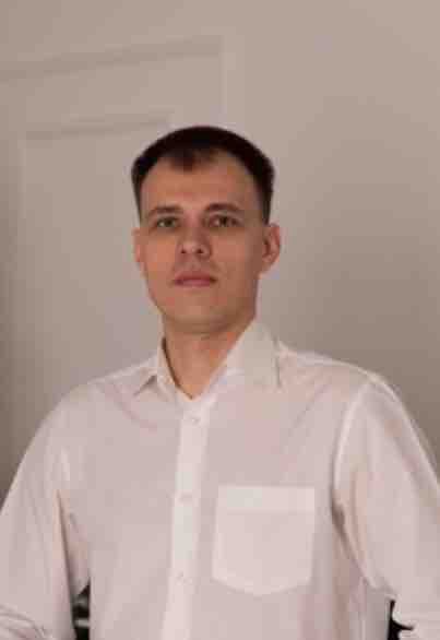 Дмитрий Лапин