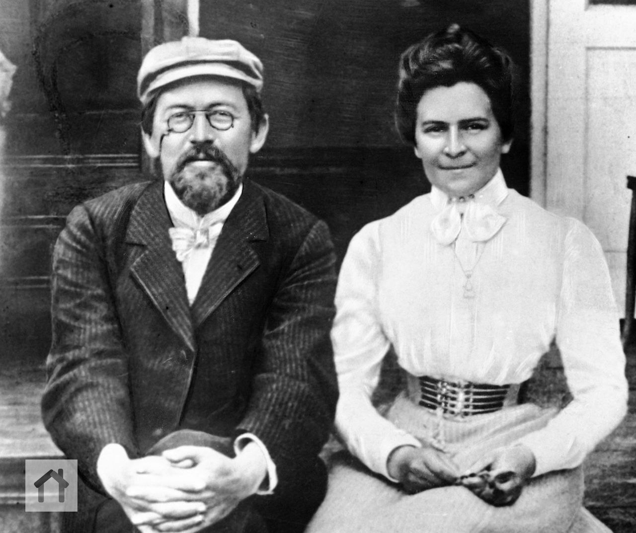 Семейная жизнь имеет много хороших сторон.
Не будь её, дочери всю жизнь жили бы на шее отцов и многие музыканты сидели бы без хлеба, так как тогда не было бы свадеб | Сетка — социальная сеть от hh.ru