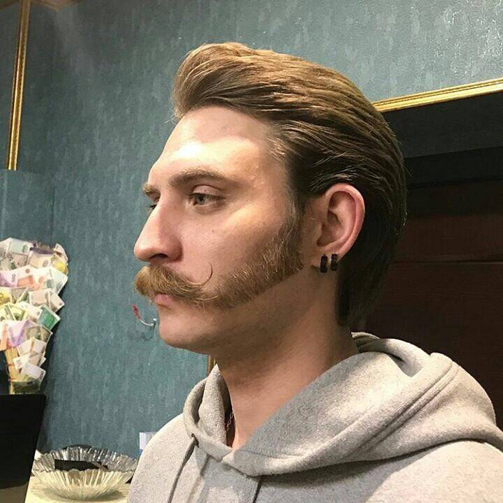 Евгений Савченко