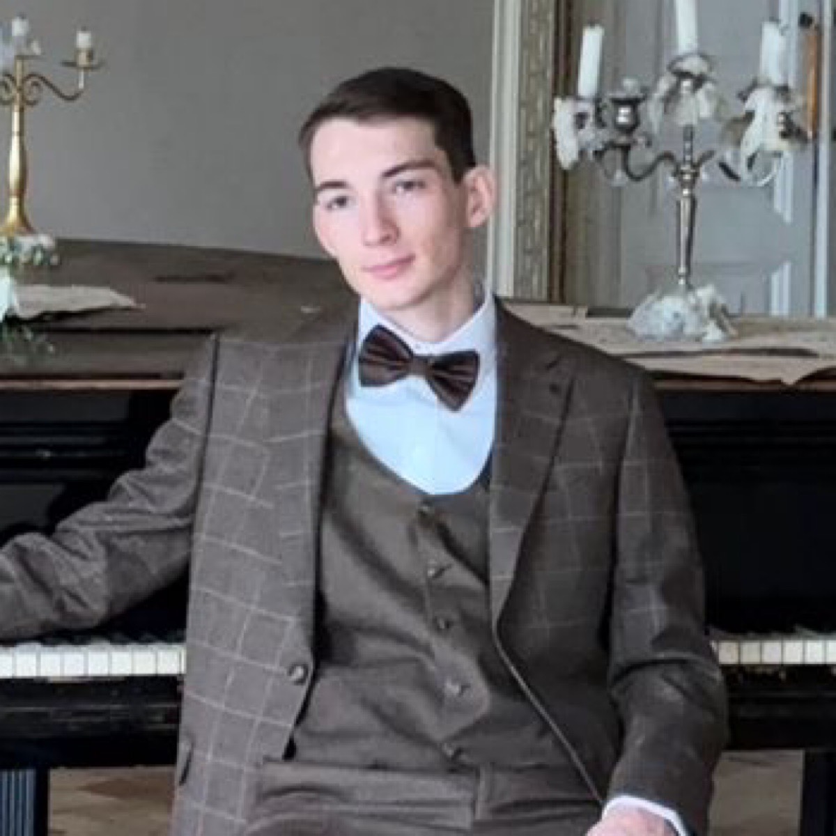 Денис Баженов | Сетка — социальная сеть от hh.ru