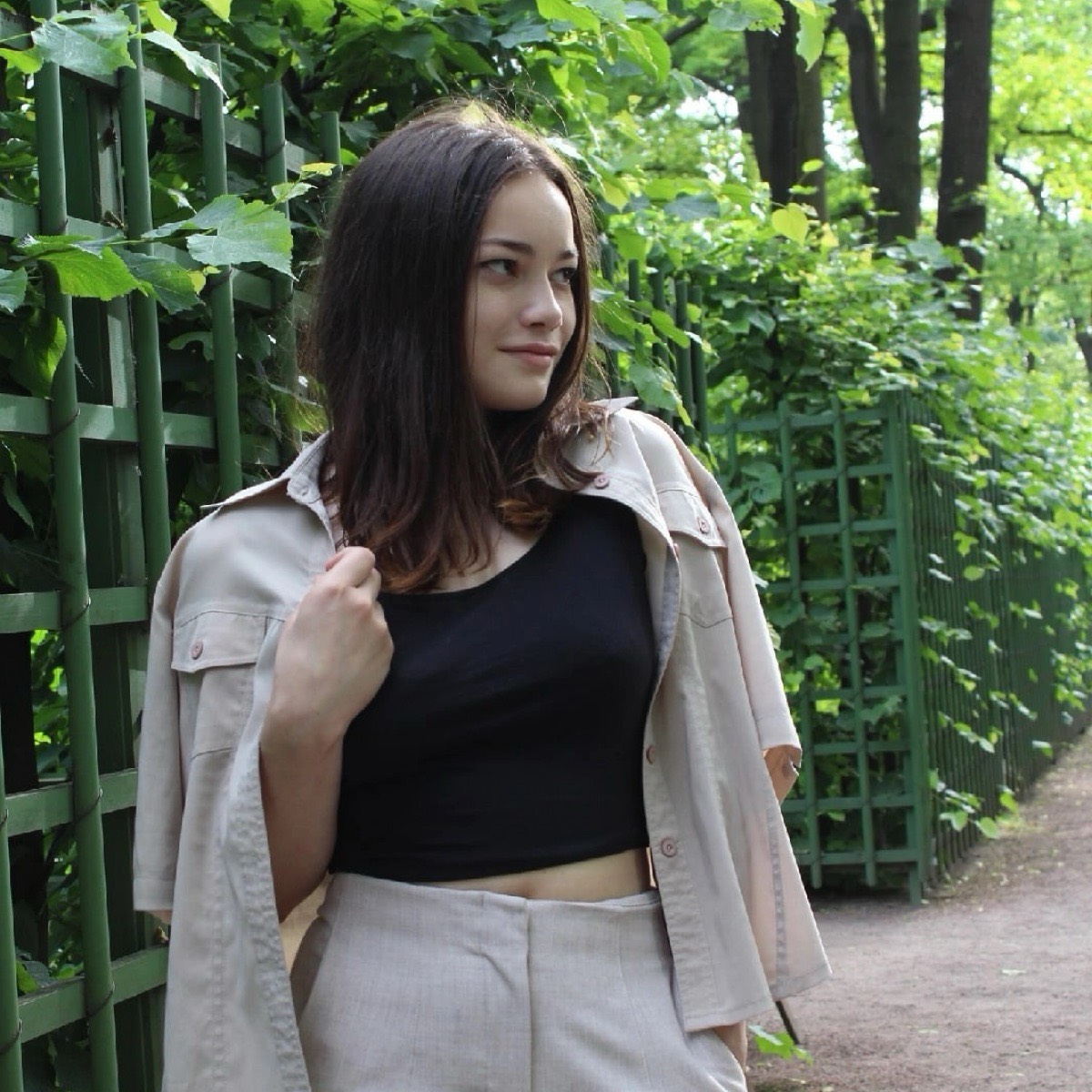 Полина Неуступова