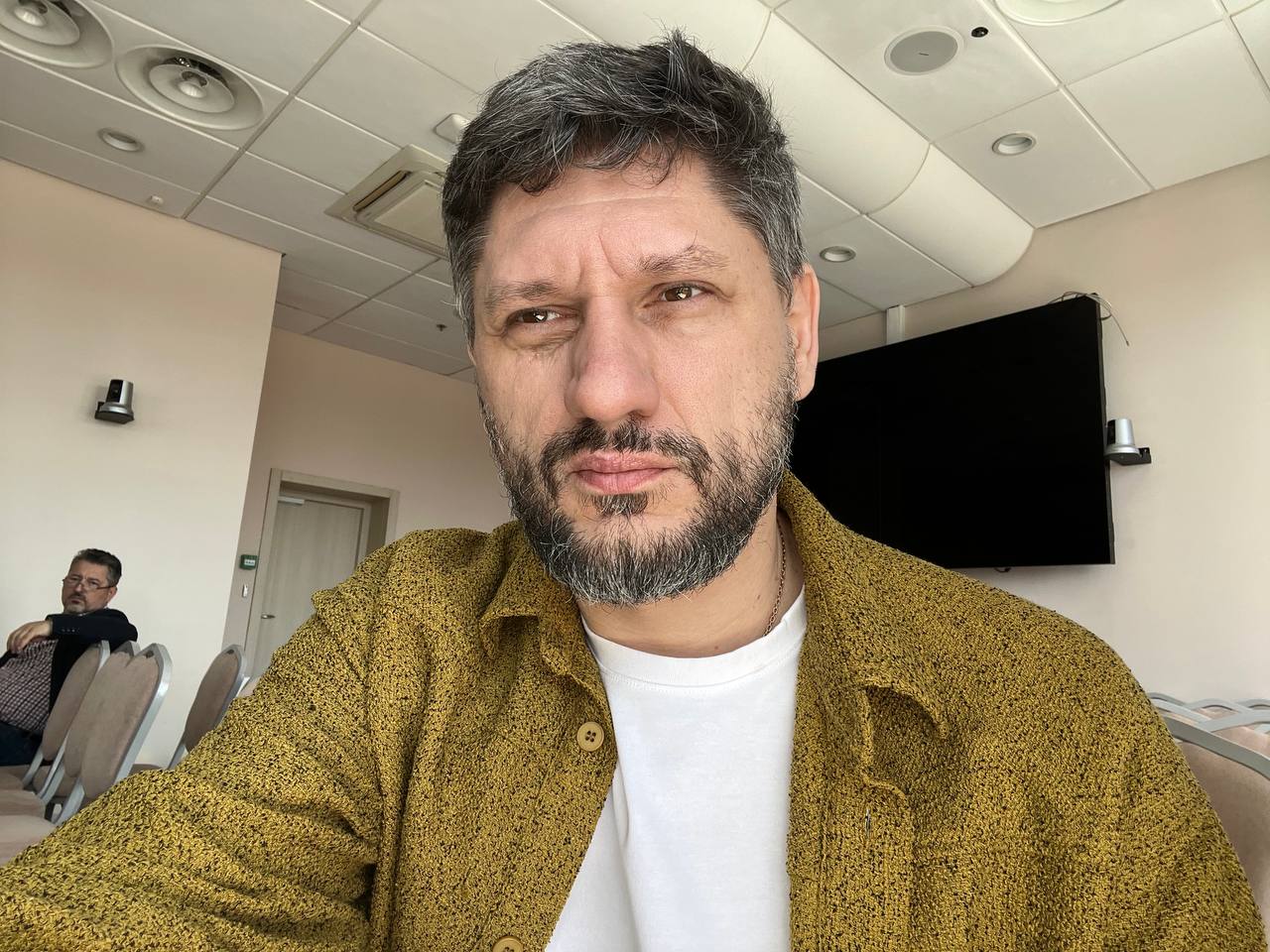 ⏪ НЕТВОРК ⏩
В пятницу ездил в Сочи (Сириус) на жилищный конгресс, есть интерес к сфере.
Много интересных спикеров | Сетка — социальная сеть от hh.ru