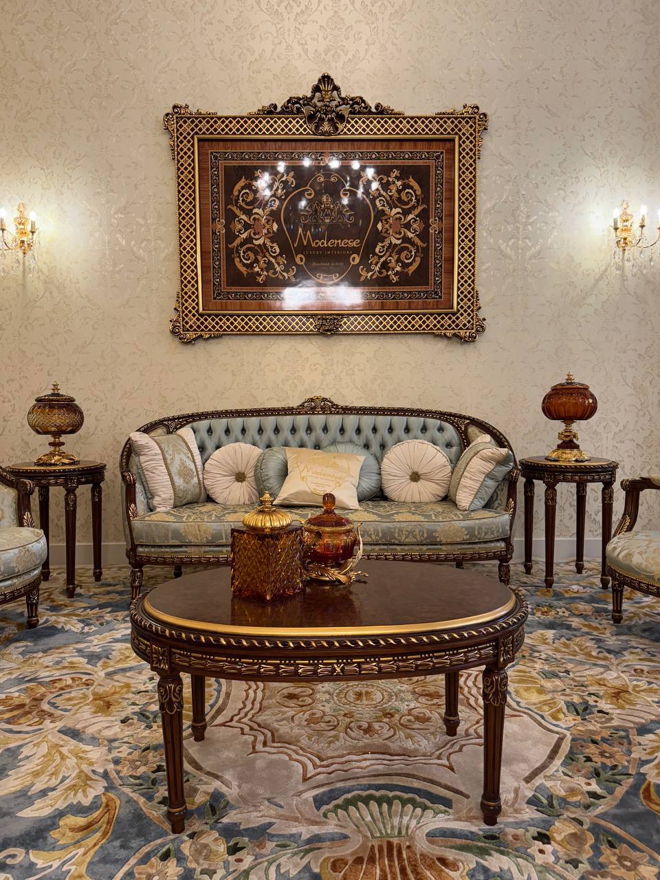 Made in Italy 🇮🇹 
Стенды на фото: 

Annibale Colombo
Giorgio Collection
Jumbo Collection 
Modenese Luxury Interiors
Arte Veneziana 
Bamax 

#события #milandesignweek2025 | Сетка — социальная сеть от hh.ru