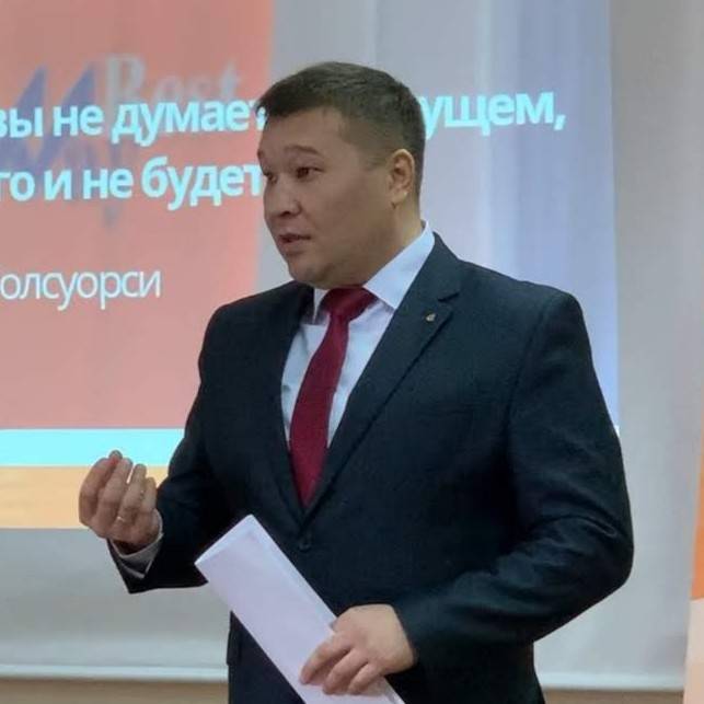 Алнур Адельшиев