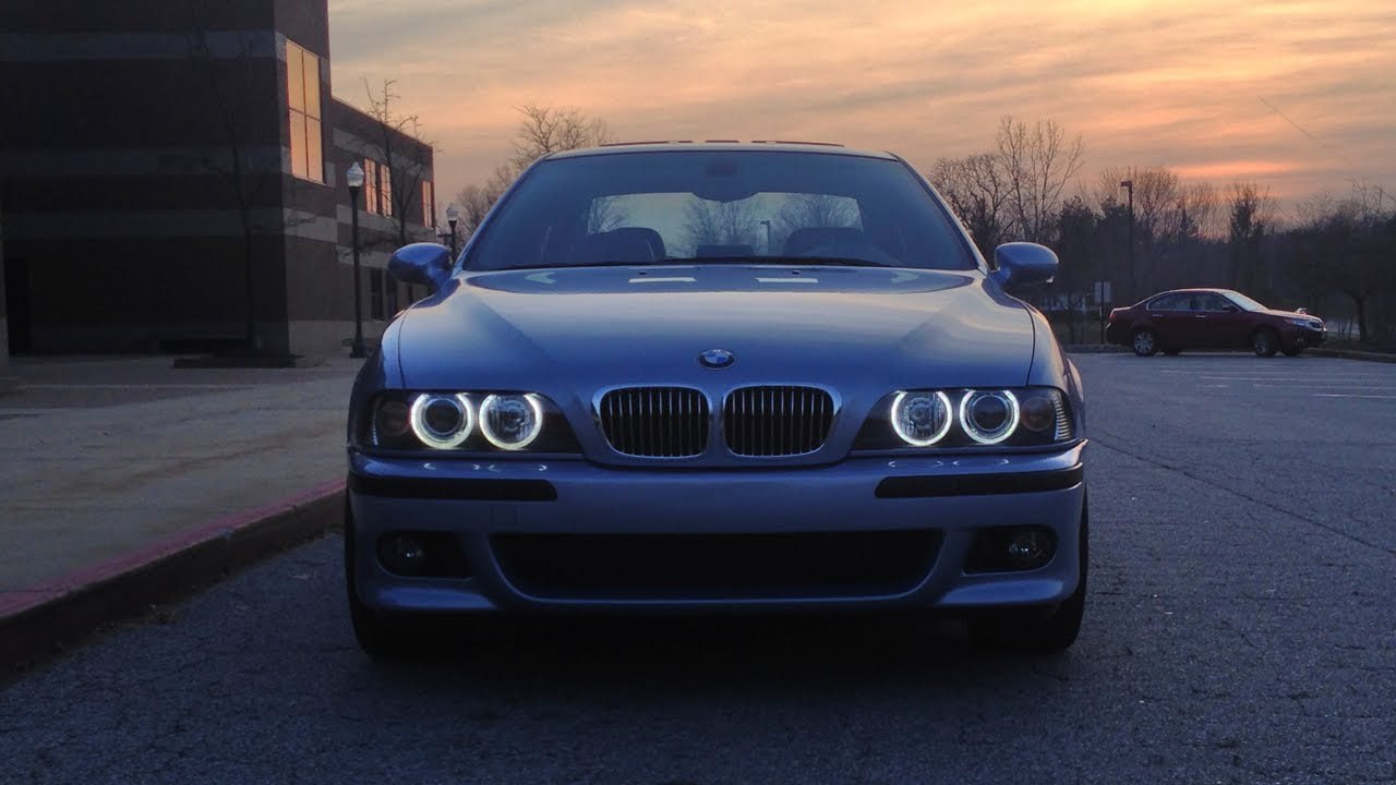Удивительная штука — время. Казалось бы, совсем недавно БМВ первыми из автопроизводителей ввели свой фирменный рисунок фар — «ангельские глазки» | Сетка — социальная сеть от hh.ru