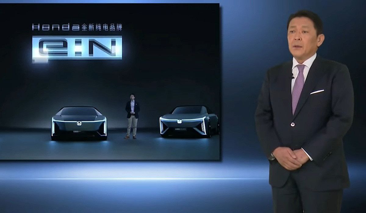 Удивительная штука — время. Казалось бы, совсем недавно БМВ первыми из автопроизводителей ввели свой фирменный рисунок фар — «ангельские глазки» | Сетка — социальная сеть от hh.ru