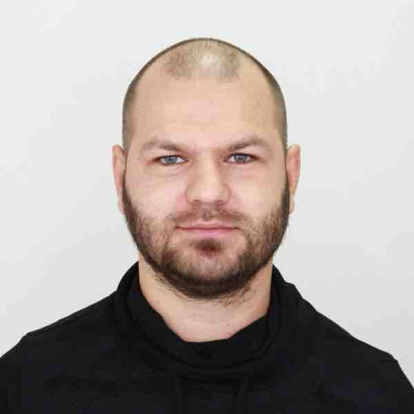 Олег Шамов
