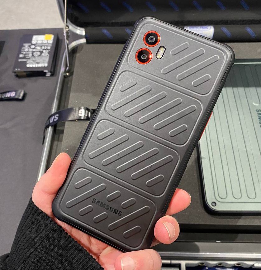 ⏺ Samsung представляет новые защищенные мобильные устройства Galaxy XCover7 Pro и Galaxy Tab Active5 Pro
Сегодня Samsung Electronics объявила о выпуске новых защищенных корпоративных моделей смартфона... | Сетка — социальная сеть от hh.ru