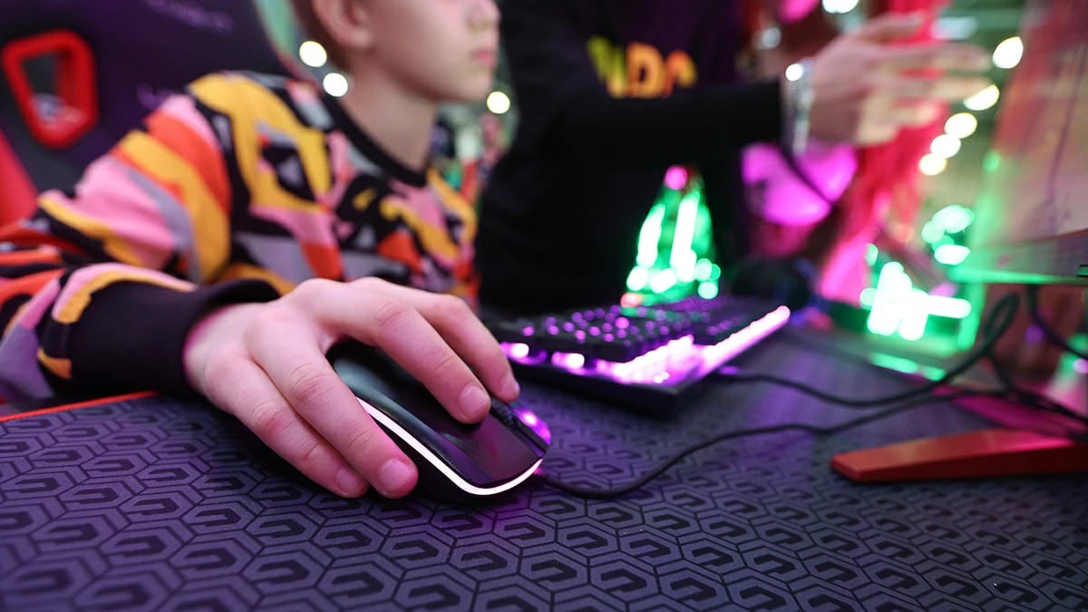 ⏺ Институт развития интернета (ИРИ) скрыл названия части видеоигр-победителей конкурса национального контента 2024 из-за введения ЕС санкций
Как указал гендиректор ИРИ Алексей Гореславский, дистрибуци... | Сетка — социальная сеть от hh.ru