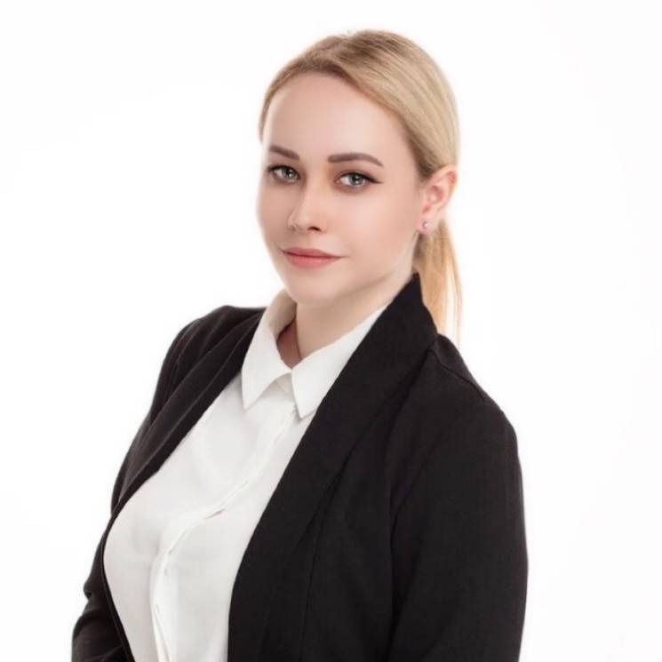 Алина Ромашкова