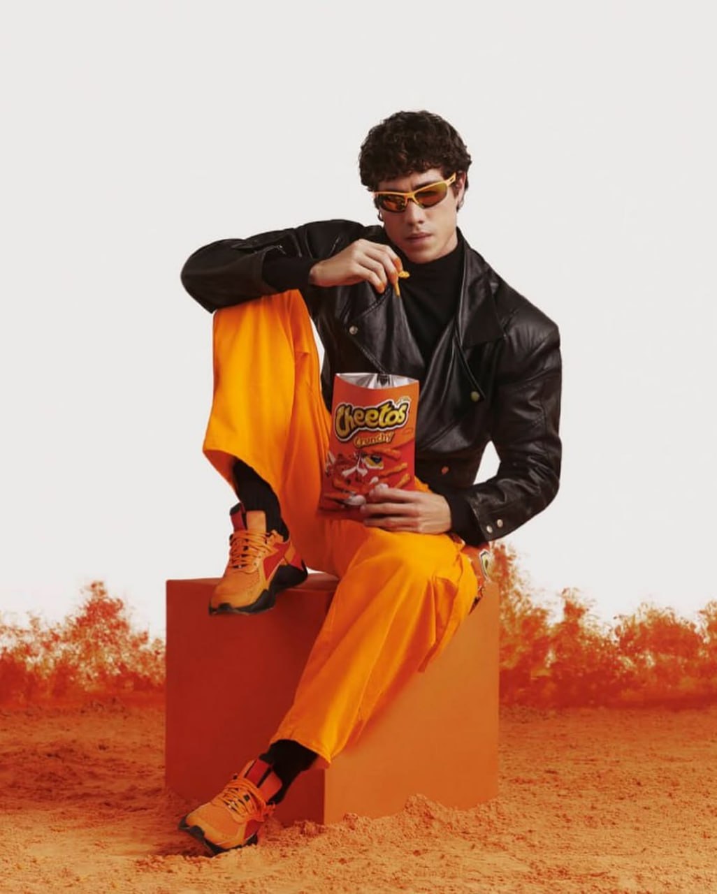 Cheetos выпустили штаны для вытирания рук
Когда маркетинг понял, чего мы на самом деле хотим🤪
🐱 Ваша Я🔞Маркетинг без котиков | Сетка — социальная сеть от hh.ru