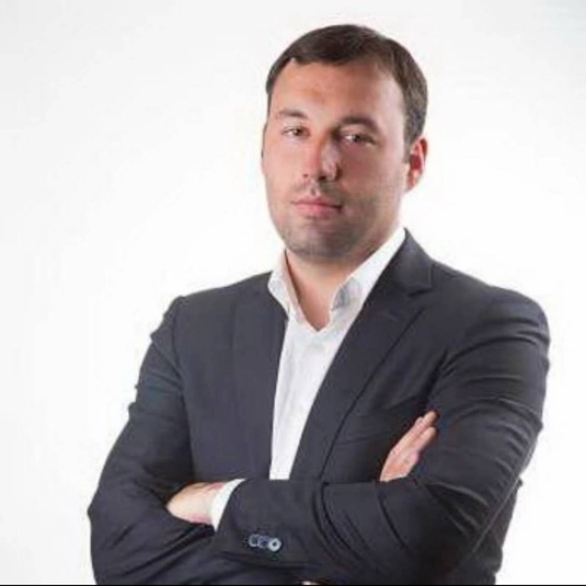 Владимир Антипов