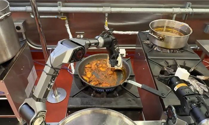 Робот занял позицию шеф-повара в одном из лучших ресторанов мира. 
Ранее многие считали, что искусственный интеллект не сможет достичь таких высоких стандартов в кулинарии | Сетка — социальная сеть от hh.ru