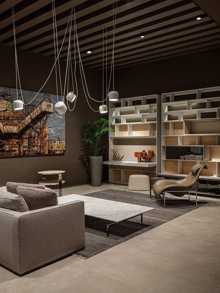 Признанный лидер в сегменте элитарной мебели ТРИО-Интерьер не почивает на лаврах, а продолжает расширяться: его новый, четвертый шоурум открылся в начале Кутузовского проспекта | Сетка — социальная сеть от hh.ru