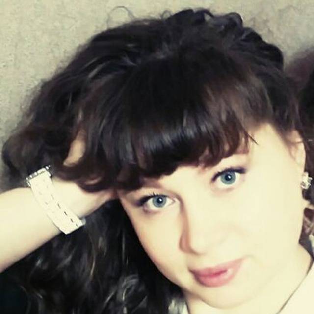 Яна Трифонова