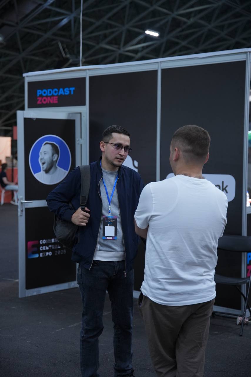 Недавно мы приняли участие в Ecommerce Central Asia EXPO 2025, где записали подкасты с ключевыми игроками рынка, в том числе:

Джамиля Халибаева — глобальный директор по маркетингу IT Park Uzbekistan
... | Сетка — социальная сеть от hh.ru