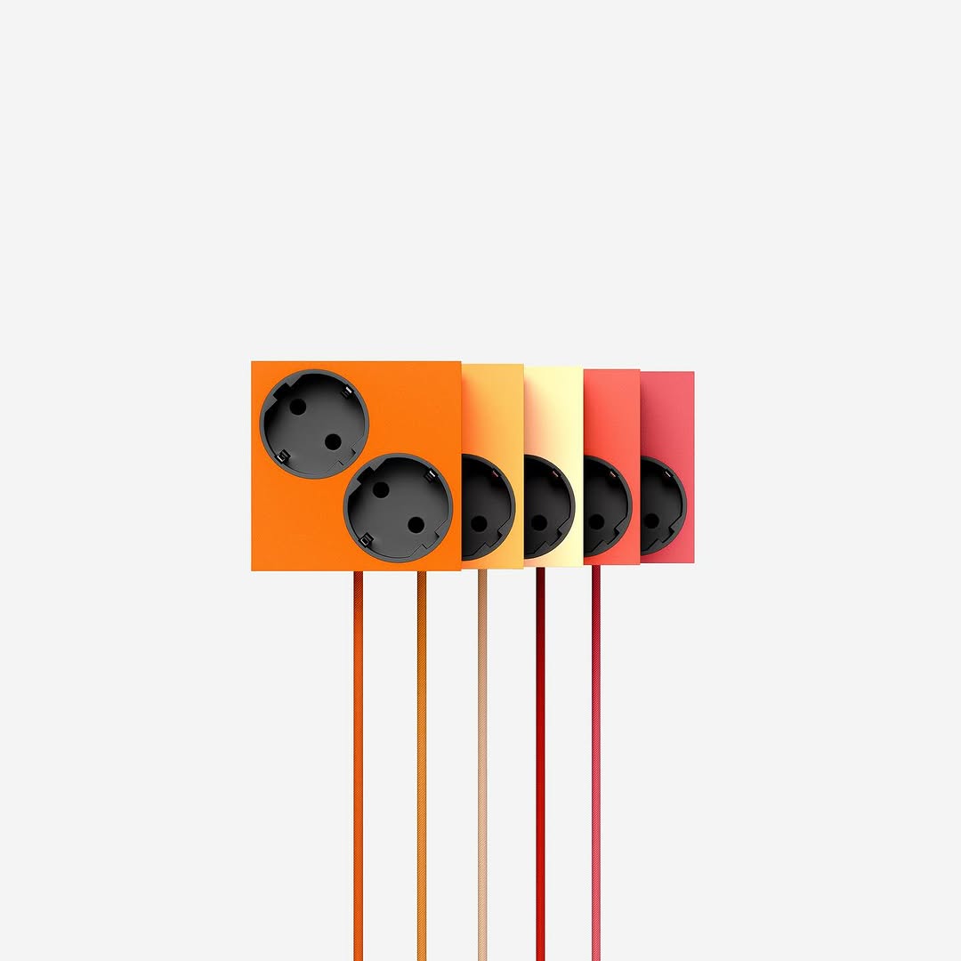 Twin
Удлинитель.
Из серии когда дизайн не прячется.
@ Junseo Choi
#product #style | Сетка — социальная сеть от hh.ru
