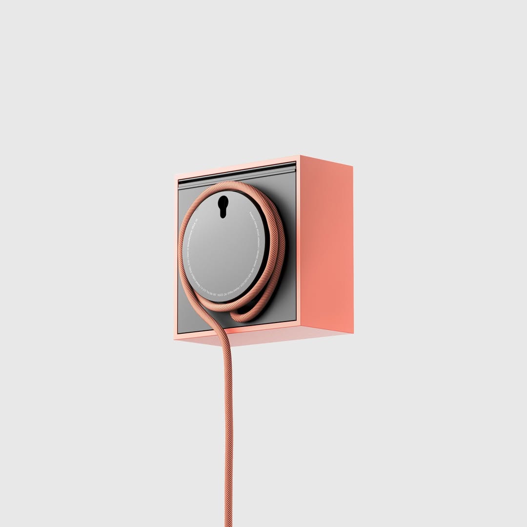 Twin
Удлинитель.
Из серии когда дизайн не прячется.
@ Junseo Choi
#product #style | Сетка — социальная сеть от hh.ru