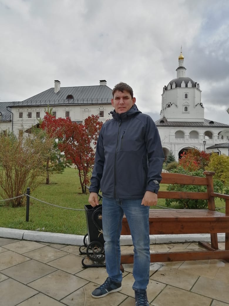 Евгений Романов
