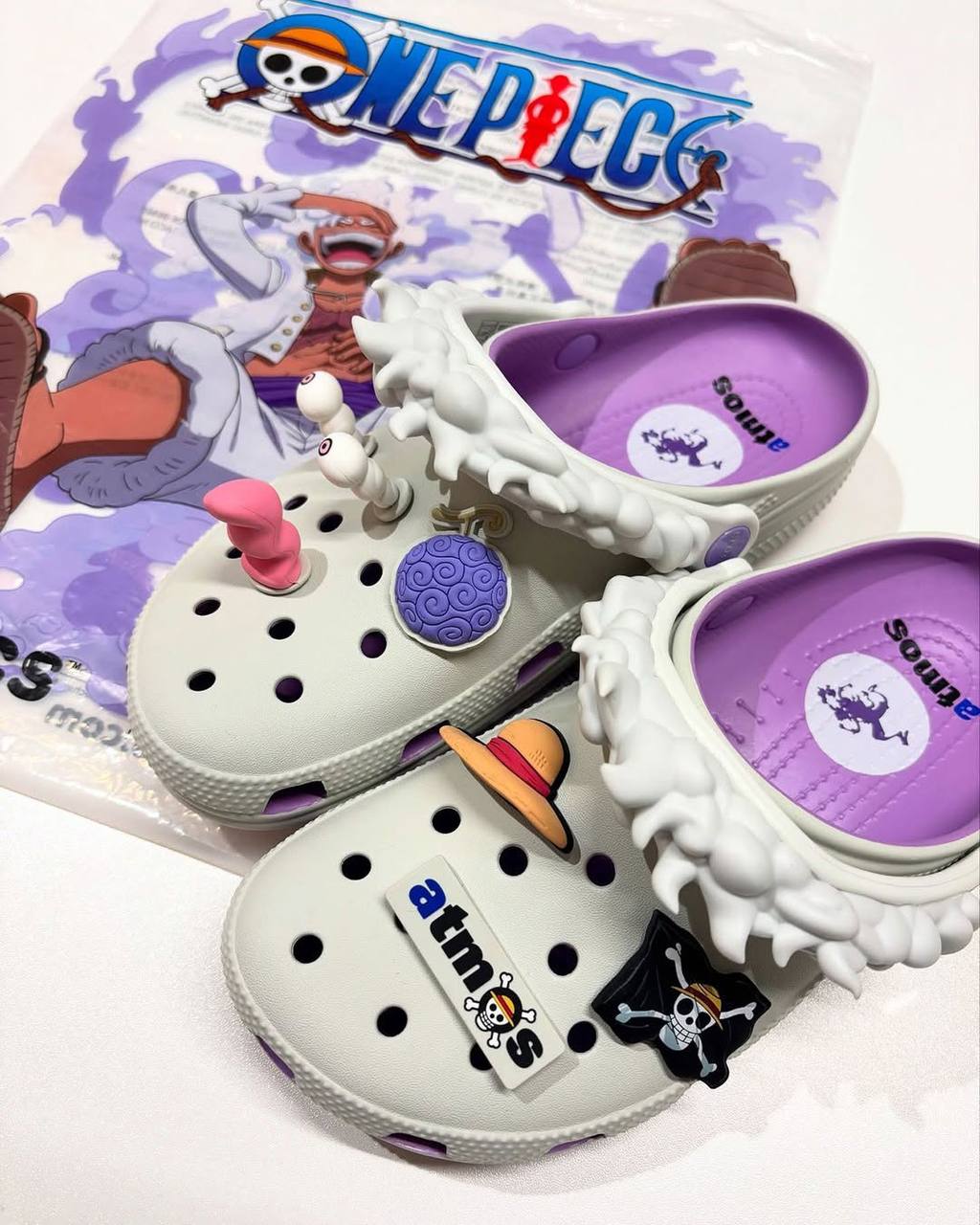 Анимешники, это вам: Crocs заколлабился с выставкой atmosCon и собирается дропнуть классические клогги по «One piece» | Сетка — социальная сеть от hh.ru