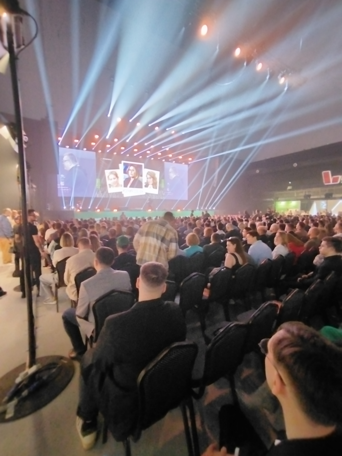 Основатели live | Сетка — социальная сеть от hh.ru