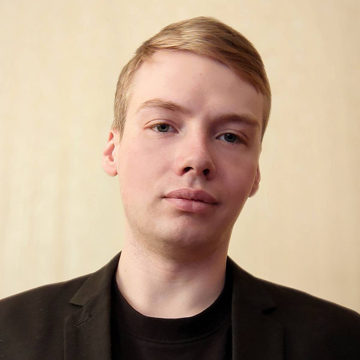 Артем Сыров