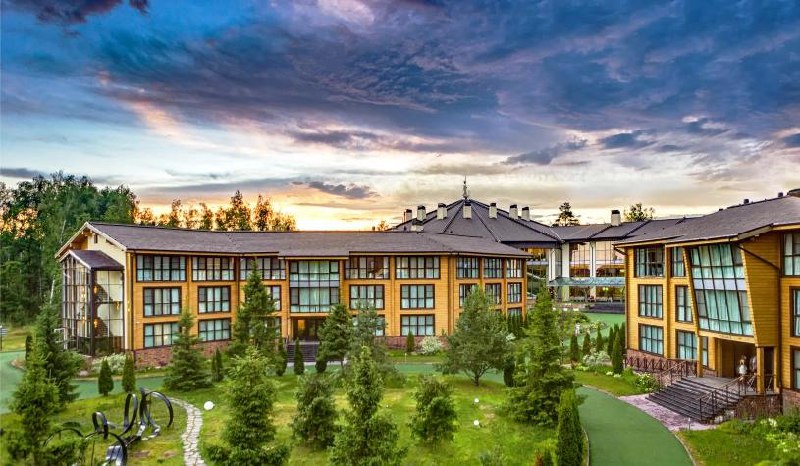 Если у вас ещё нет планов на эти выходные - приезжайте в LES Art Resort
Я там выступаю в эту субботу, 19 апреля | Сетка — социальная сеть от hh.ru