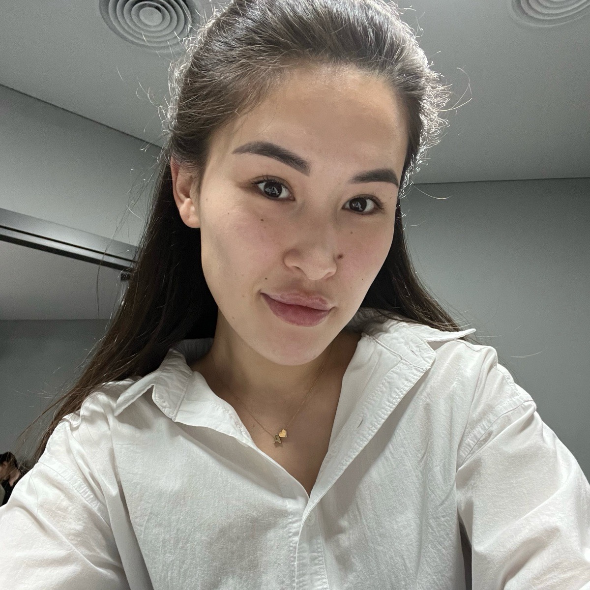 Аяулым Нурланова | Сетка — социальная сеть от hh.ru