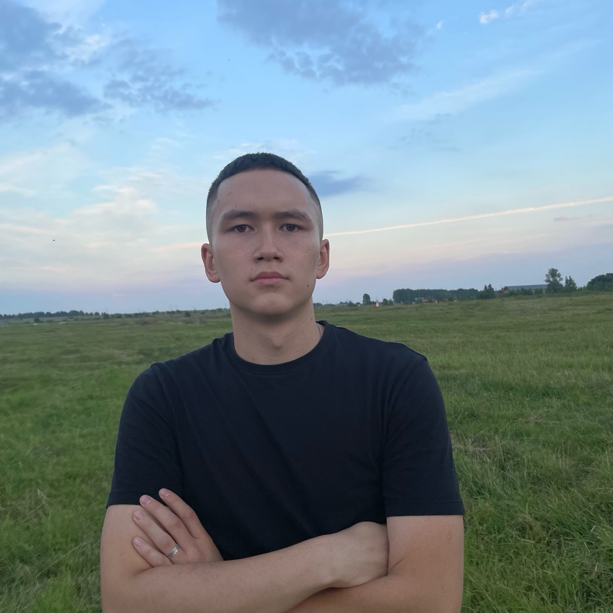 Влад Югай
