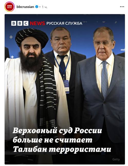 Вы удивитесь, но человек в центре - наш свидетель со стороны жениха на нашей свадьбе). Прислал фото с подписью «судя по фото я и есть Верховный Суд России). А он - вовсе не Суд, он- дипломат) | Сетка — социальная сеть от hh.ru