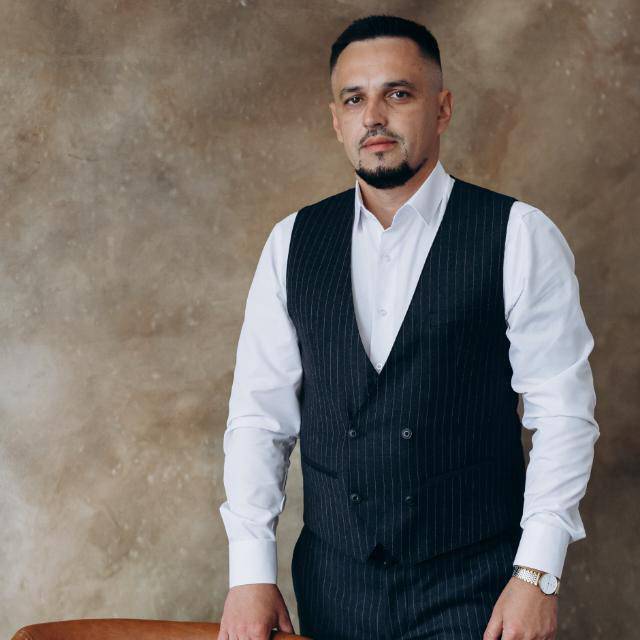 Богдан Кузьменко