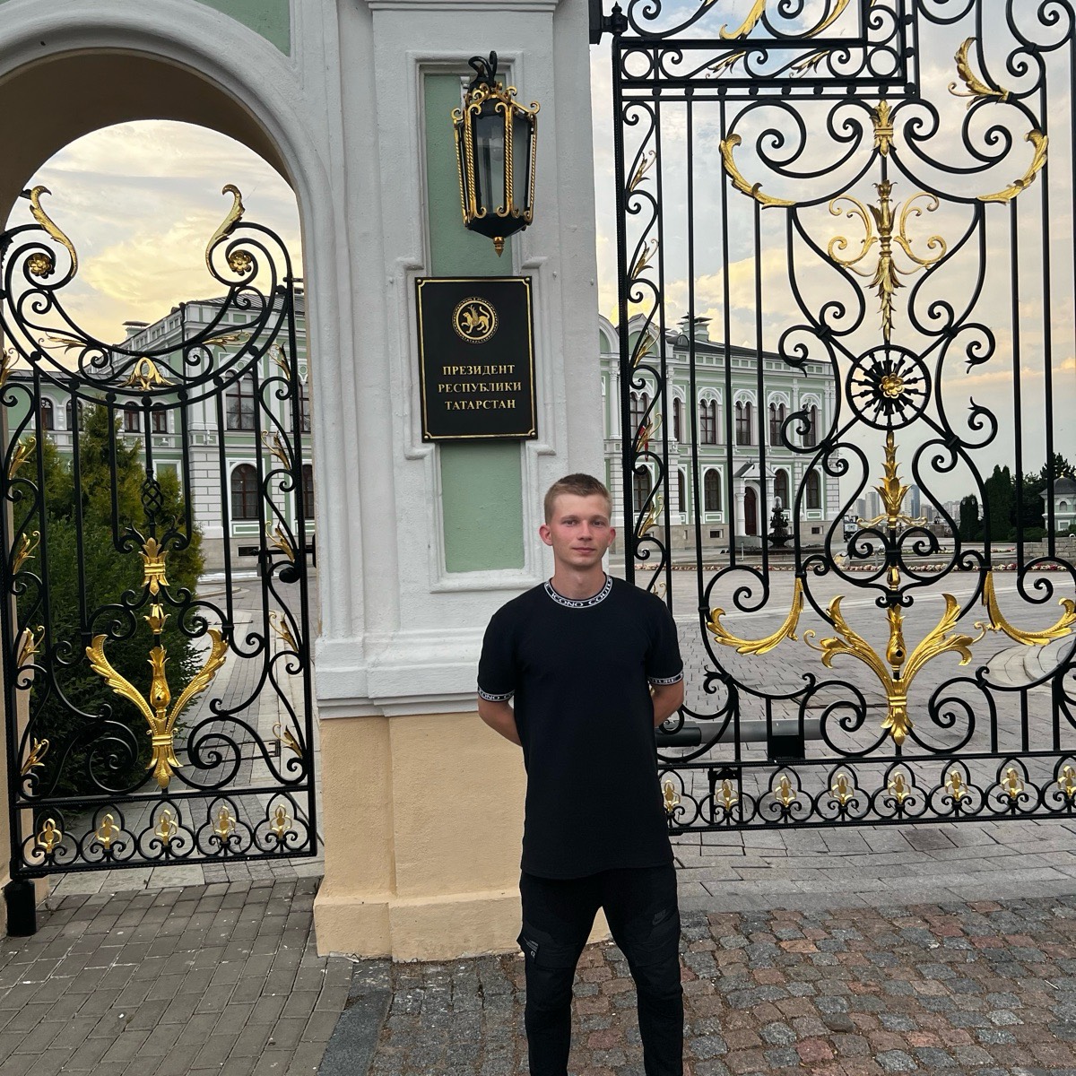 Денис Жданов