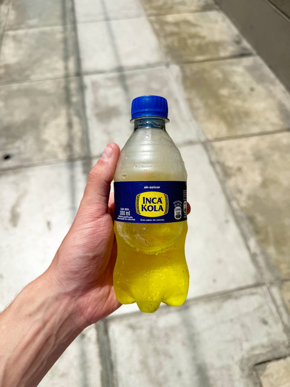 Наглядный урок маркетинга от Coca-Cola в Перу
Прилетел в Перу, долгая история | Сетка — социальная сеть от hh.ru