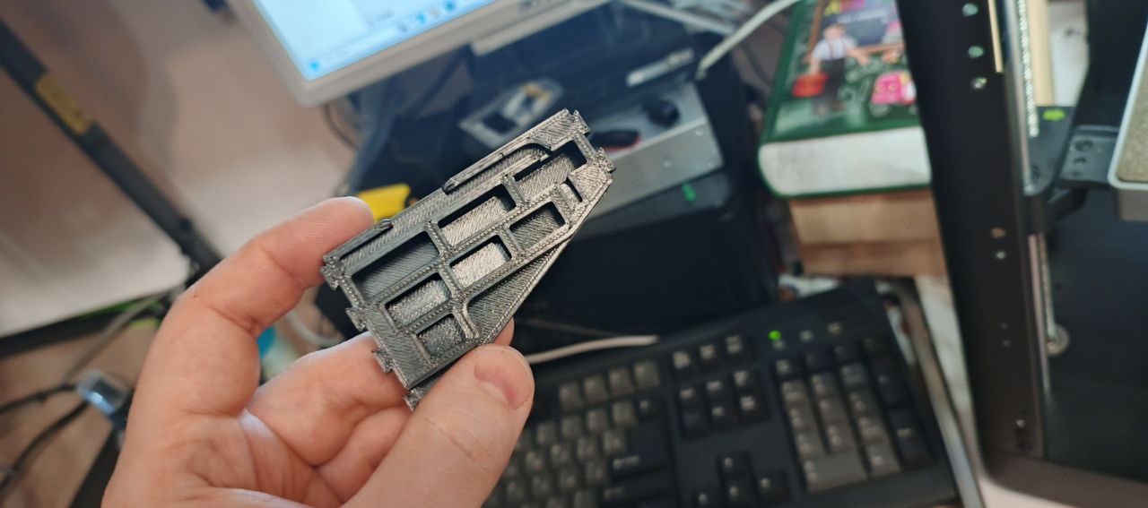 3D-печать холдеров и боксов для DeWalt!
✔️ Удобные
✔️ Прочные (PETG/PLA)
✔️ Идеальная посадка под инструмент
💰 Оптовая цена 60₽ за холдер!
📦 От 50 шт — индивидуальные условия | Сетка — социальная сеть от hh.ru