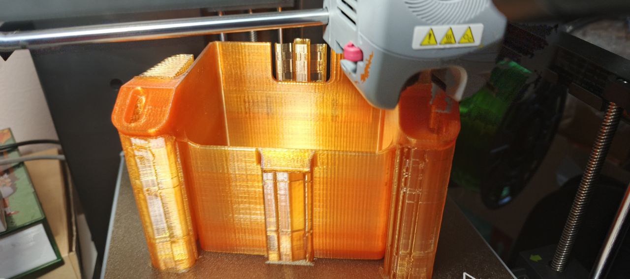 3D Печать для Бизнеса: Решение, Которое Упрощает Жизнь
Здравствуйте! Сегодня расскажем, как 3D печать может упростить вашу работу и открыть новые возможности для бизнеса.
Что может 3D печать?
1 | Сетка — социальная сеть от hh.ru
