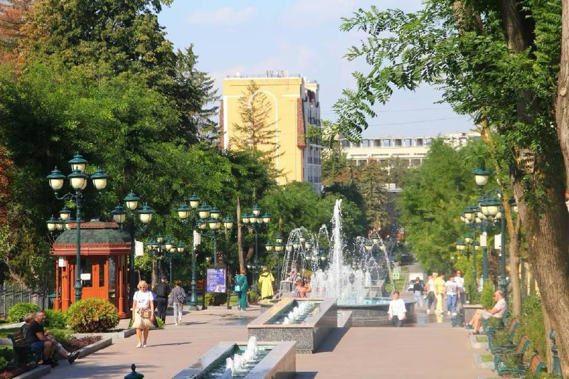 🌳Какой город выбрать для отдыха? Ну конечно же Кисловодск!
Тем более, что город-курорт бьет все рекорды по турпотоку. Это значит, что людям там нравится | Сетка — социальная сеть от hh.ru