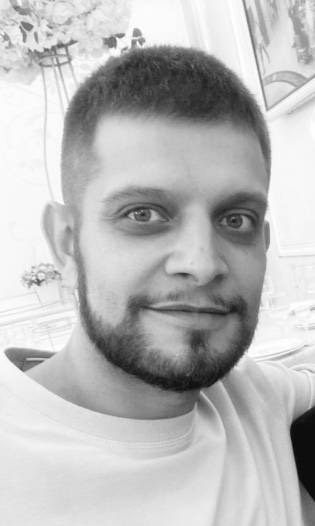 Виктор Голиков