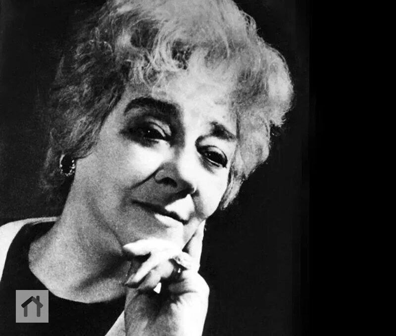 У Фаины Раневской спросили:
– Фаина Георгиевна, а много ли человеку для счастья надо?
– Да господи боже мой, иногда достаточно одной субботы! | Сетка — социальная сеть от hh.ru