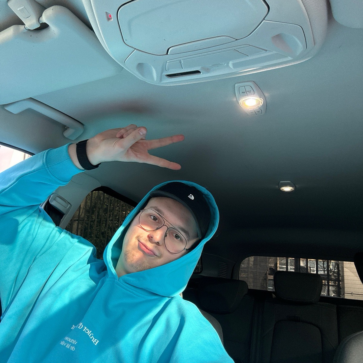 Марко Лопатин