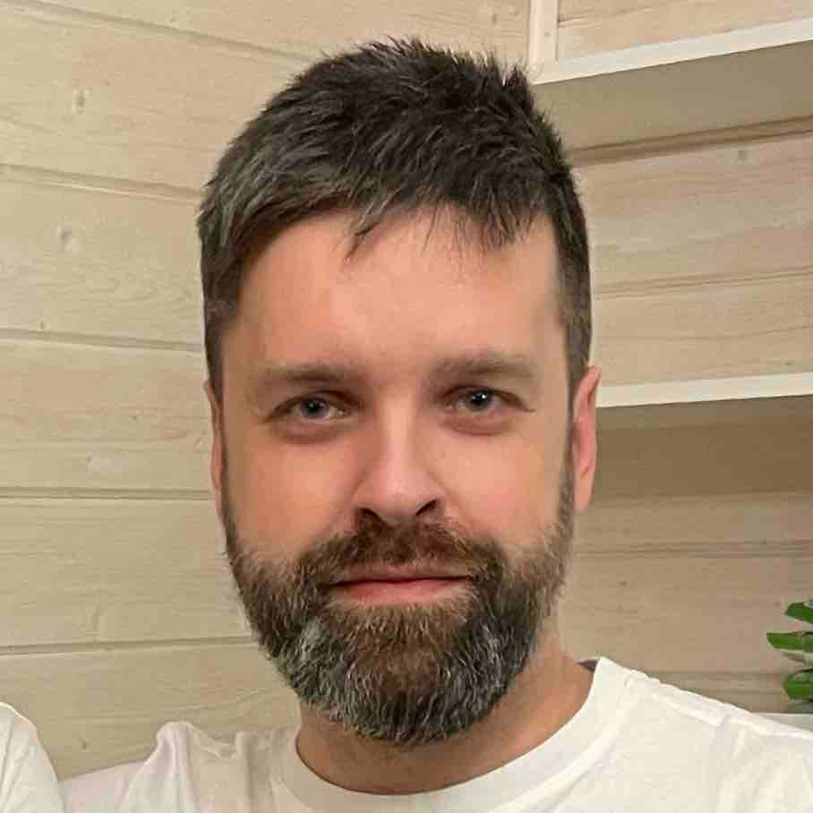 Максим Саликов